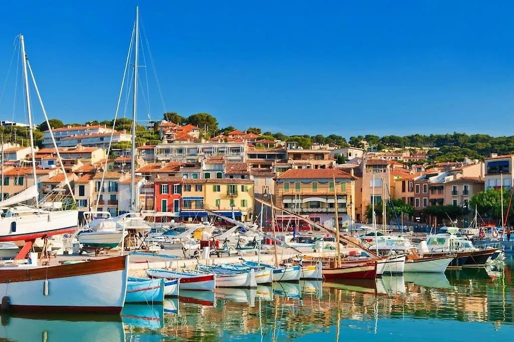 Un Balcon, Au Coeur Du Village Cassis Francie