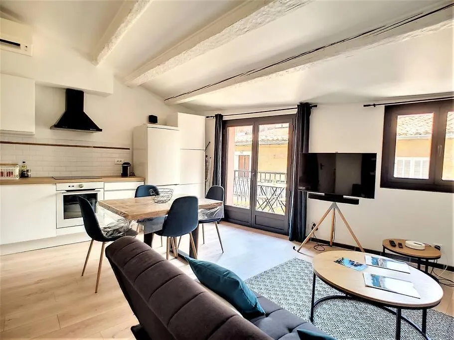 Un Balcon, Au Coeur Du Village Cassis Apartmán