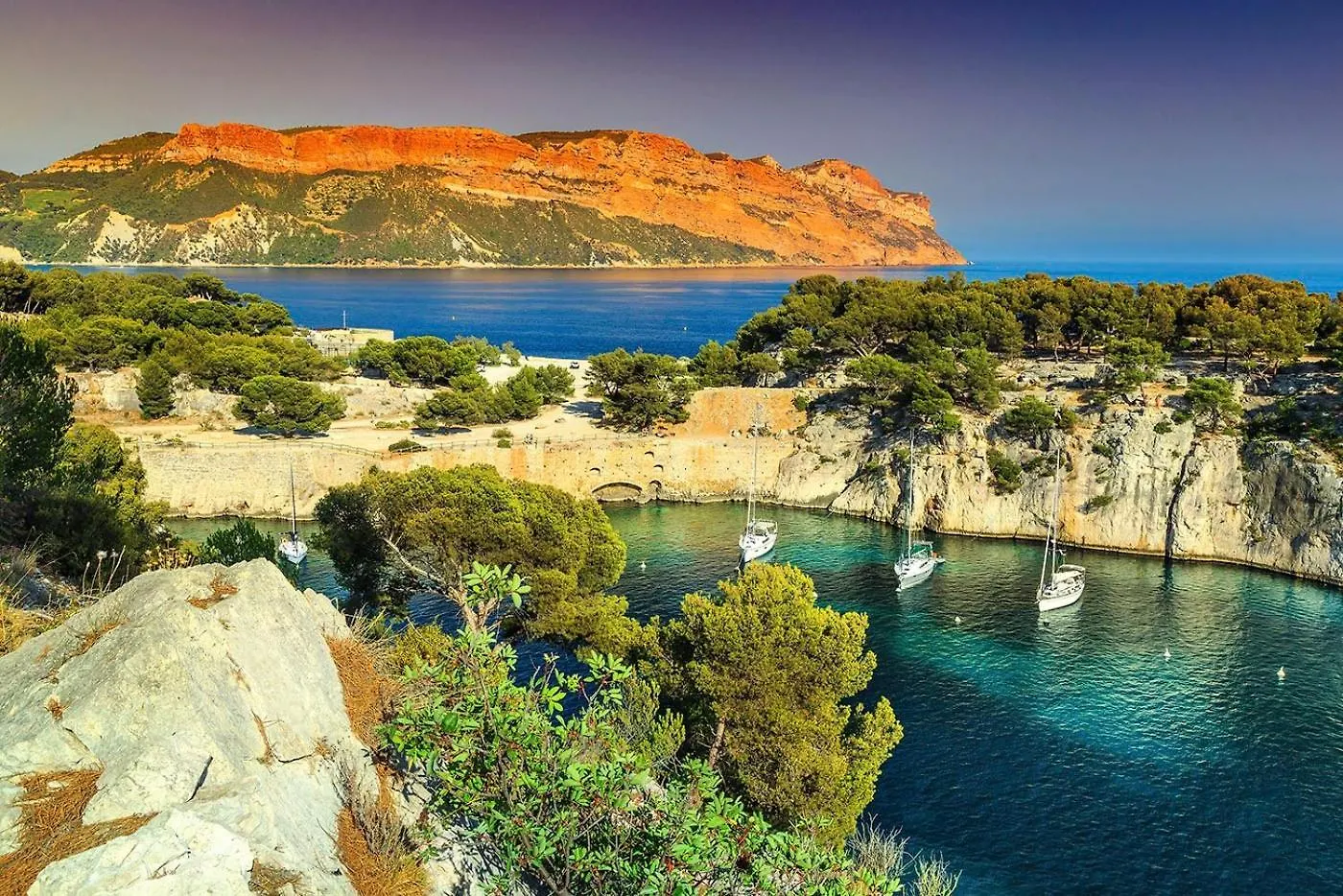 Un Balcon, Au Coeur Du Village Cassis 0*,