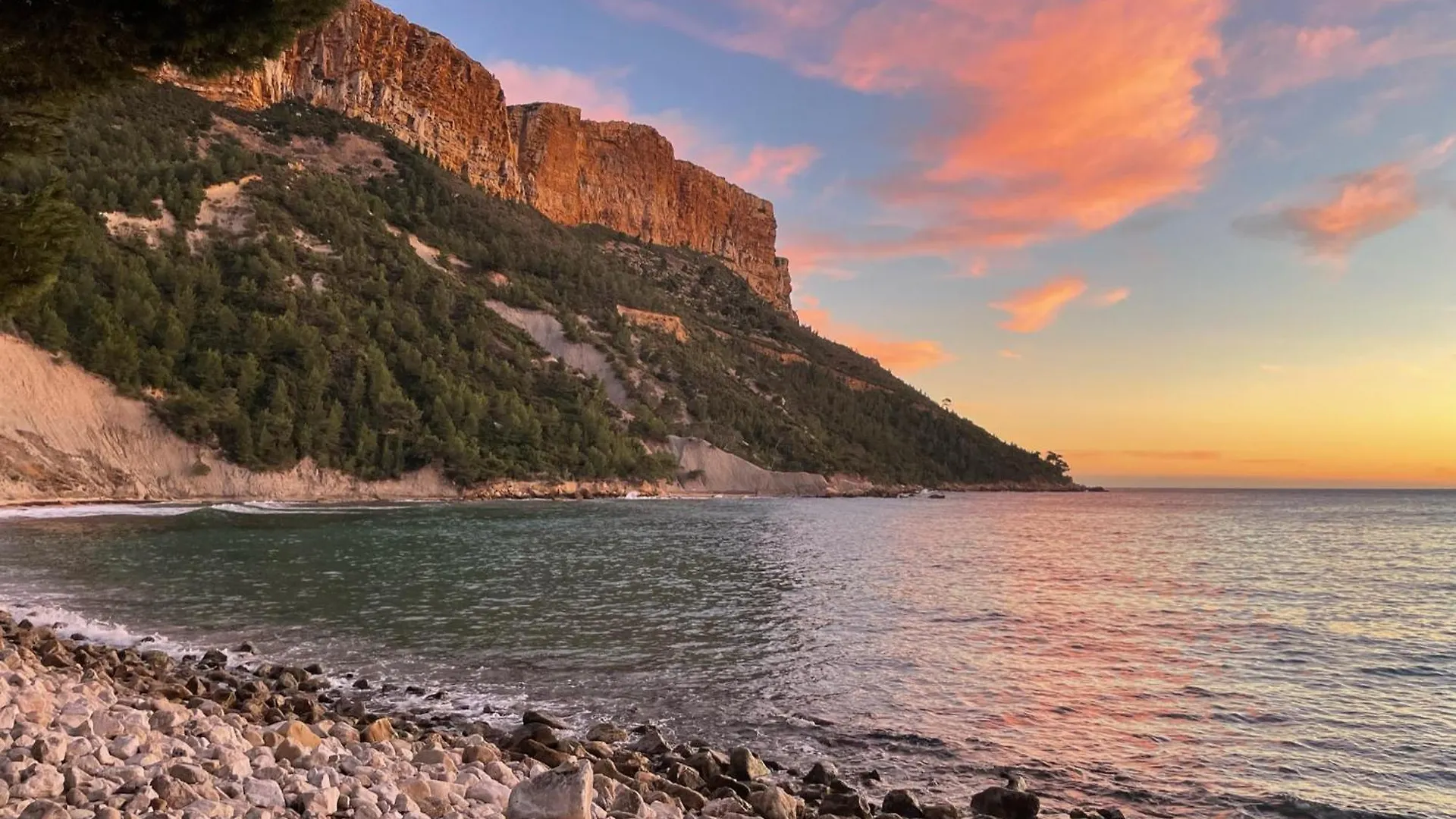 Un Balcon, Au Coeur Du Village Cassis Francie